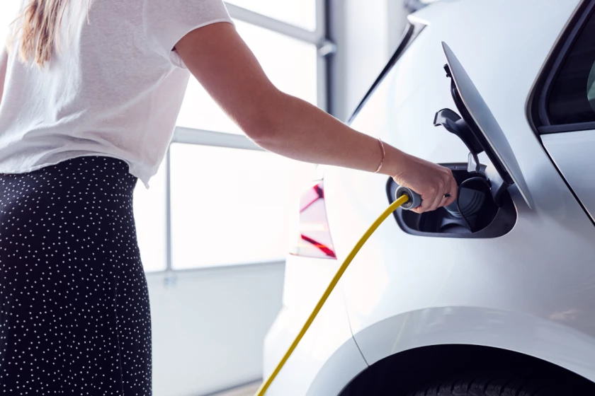 10 KEY POINTS TO CONSIDER WHEN CHOOSING A HOME EV CHARGER